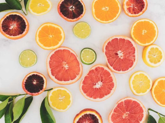 Všeobecne možno povedať, že CBD by sa priliš nemalo kombinovať s väčšinou citrusových plodov, pretože vplyvom interakcie s rovnakými enzýmami môže dôjsť ku kontraindikáciu